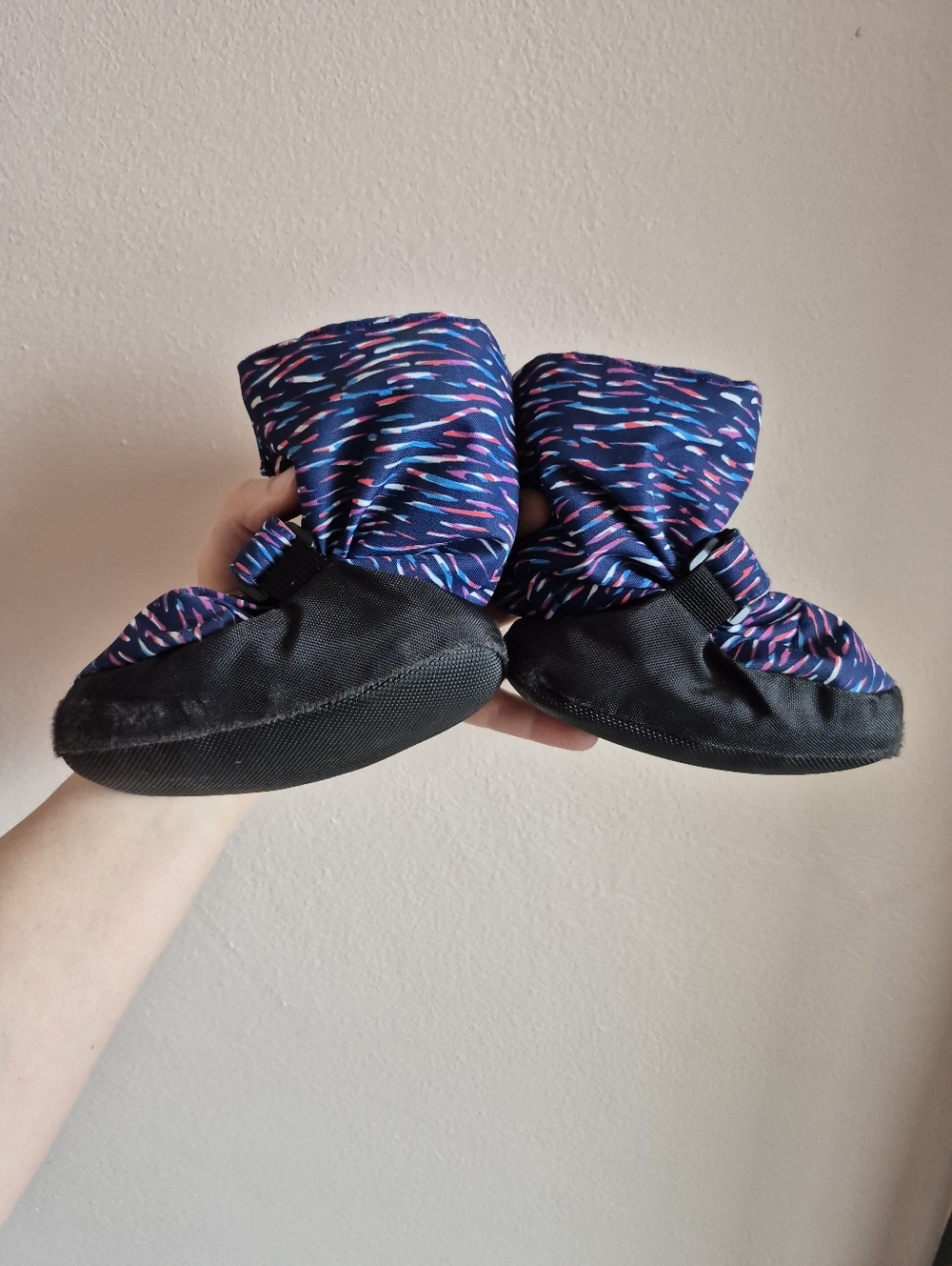 MEC Toaster Booties Size Small - Picture 2 of 6